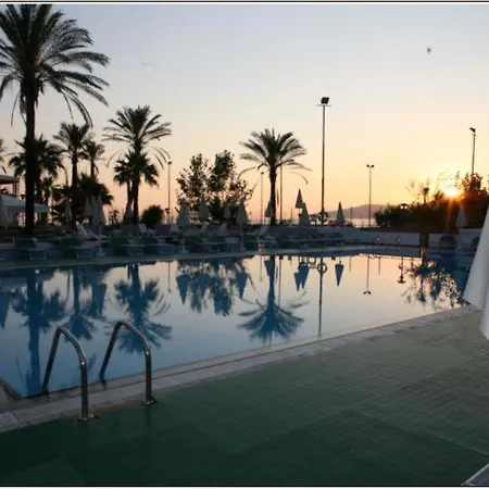 Resort Villaggio Le Palme 3*
