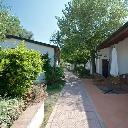 Villaggio Le Palme 리조트 아셰아