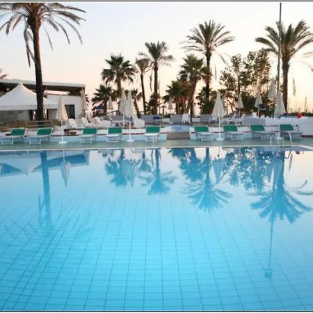 Villaggio Le Palme 아셰아