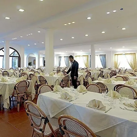 Resort Villaggio Le Palme 3*