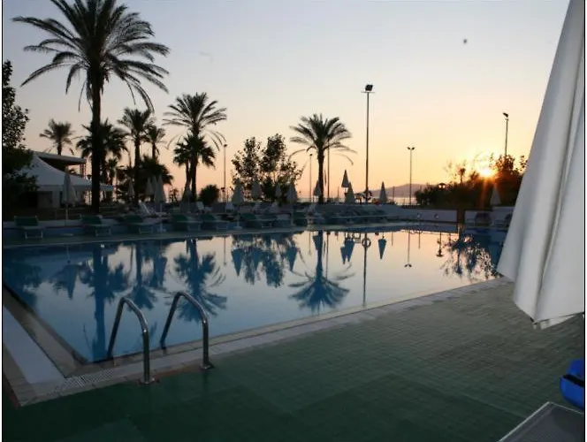 Feriested Villaggio Le Palme 3*